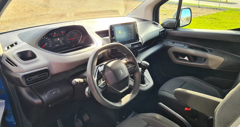 Peugeot Rifter cena 64700 przebieg: 150000, rok produkcji 2019 z Częstochowa małe 436
